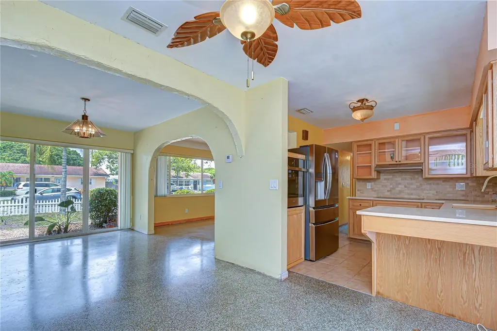 6710 35th Terrace N St Petersburg FL 33710