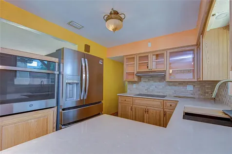 6710 35th Terrace N St Petersburg FL 33710