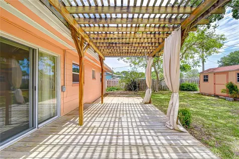 6710 35th Terrace N St Petersburg FL 33710