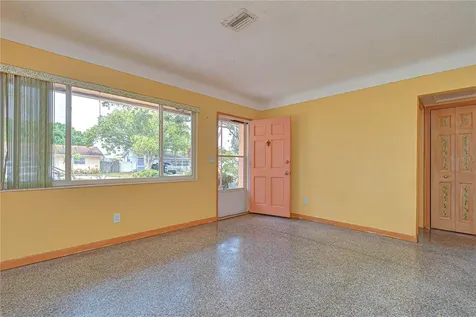 6710 35th Terrace N St Petersburg FL 33710
