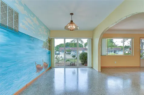 6710 35th Terrace N St Petersburg FL 33710