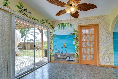 6710 35th Terrace N St Petersburg FL 33710