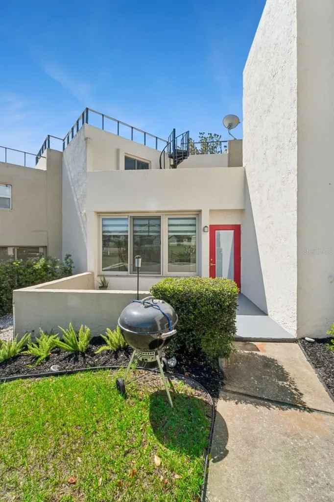 1111 Encourte Green Apopka FL 32712