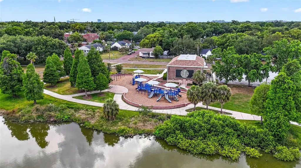 3007 N Central Avenue Tampa FL 33603