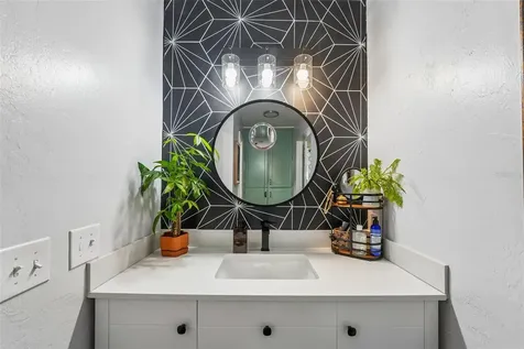 5212 NW 56th Court Gainesville FL 32653