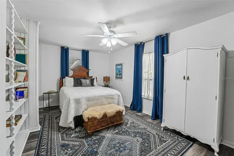 5212 NW 56th Court Gainesville FL 32653