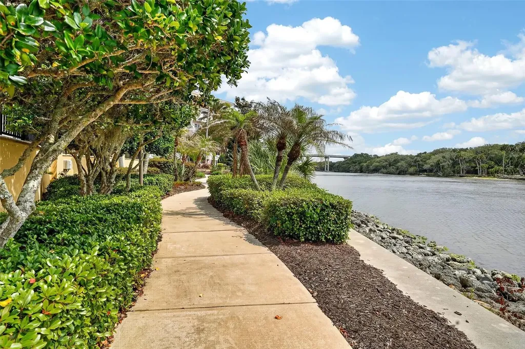 102 Yacht Harbor Drive Palm Coast FL 32137