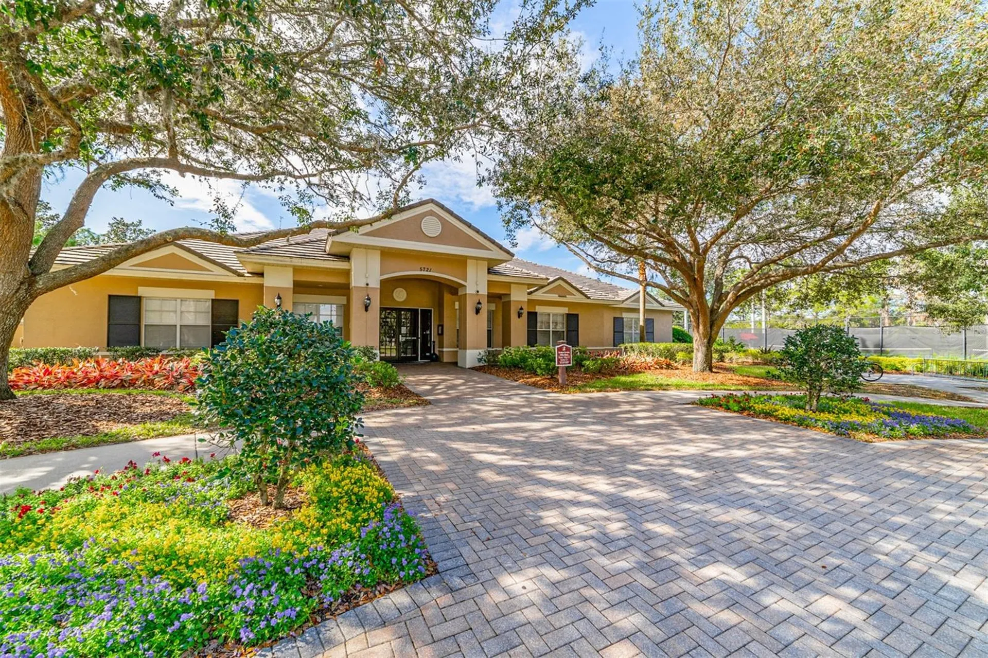 6302 Bridgevista Drive Lithia FL 33547