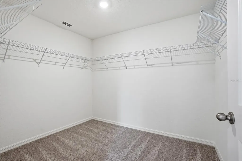 8821 Pine Bark Way Wildwood FL 34785