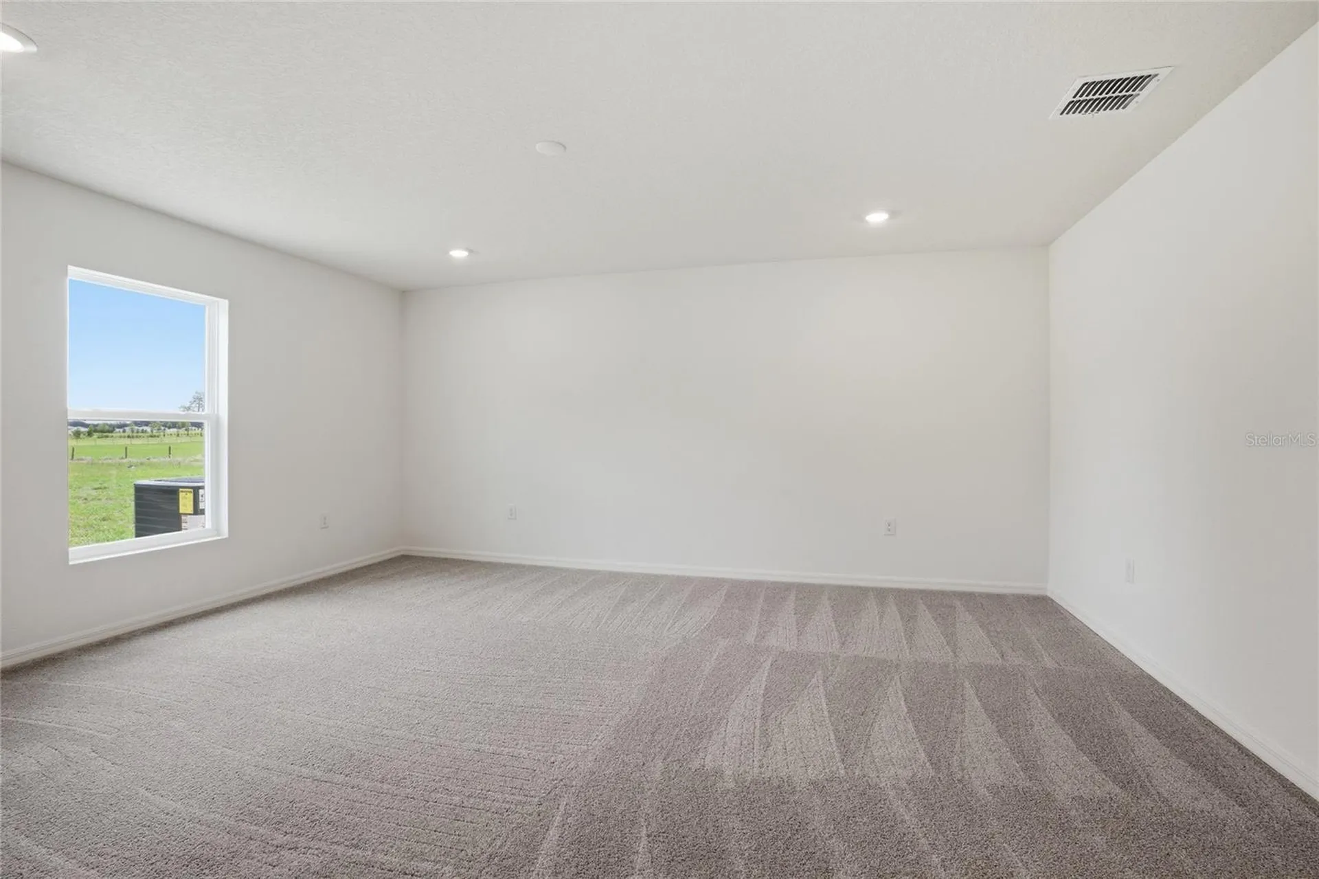 8821 Pine Bark Way Wildwood FL 34785
