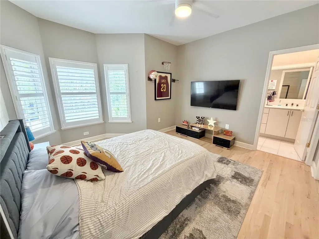 4814 W Beachway Drive Tampa FL 33609