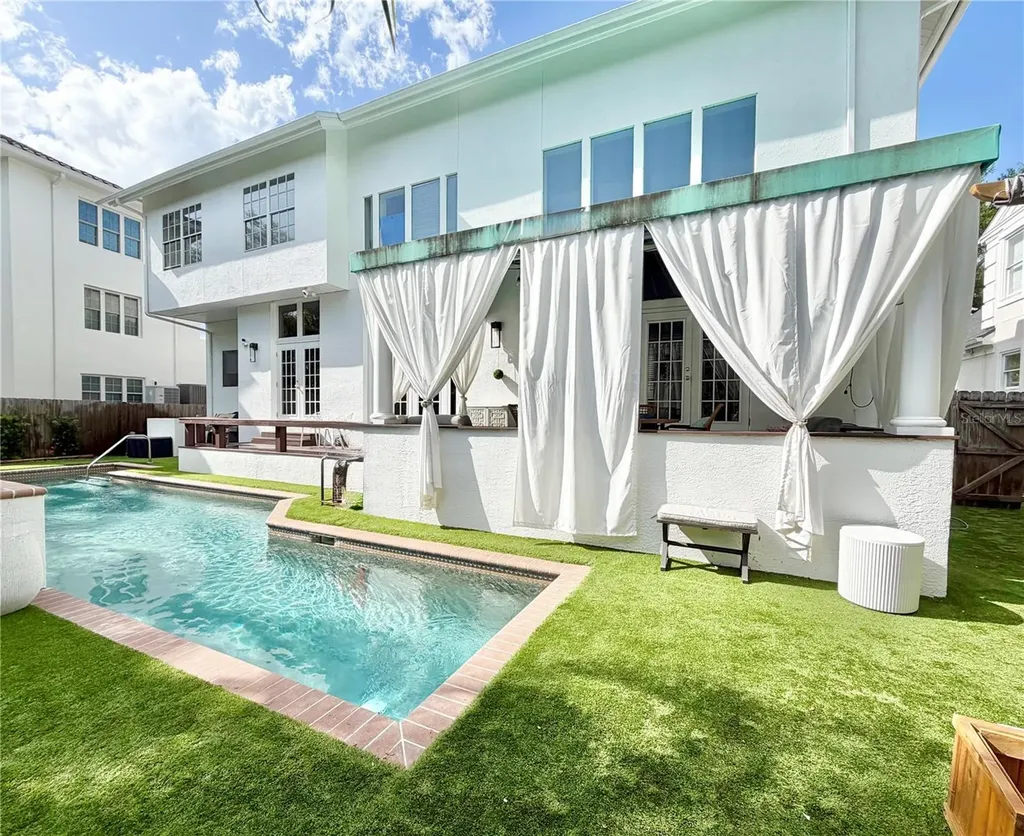 4814 W Beachway Drive Tampa FL 33609