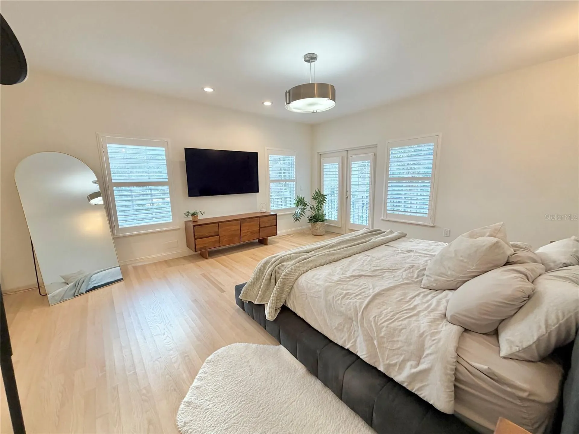 4814 W Beachway Drive Tampa FL 33609