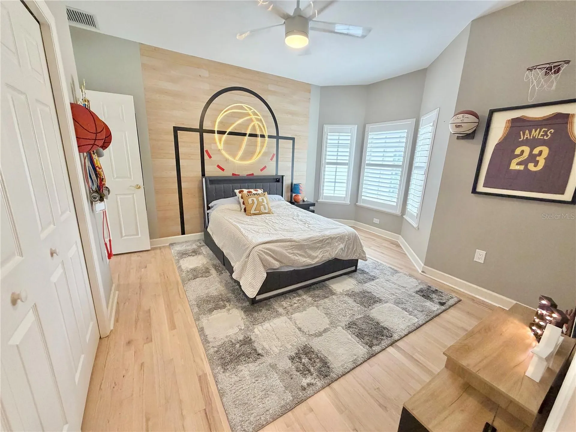 4814 W Beachway Drive Tampa FL 33609