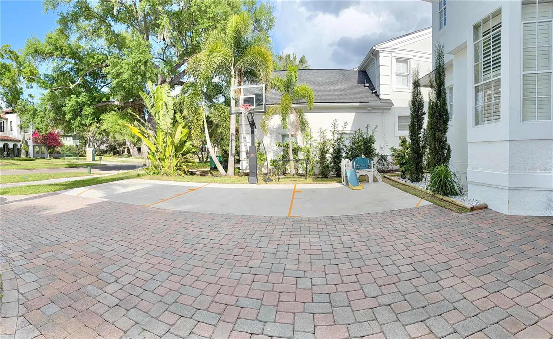 4814 W Beachway Drive Tampa FL 33609