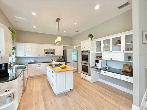4814 W Beachway Drive Tampa FL 33609