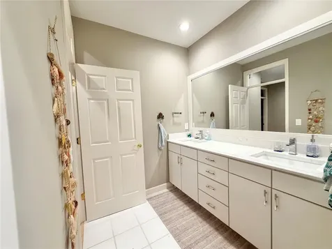 4814 W Beachway Drive Tampa FL 33609
