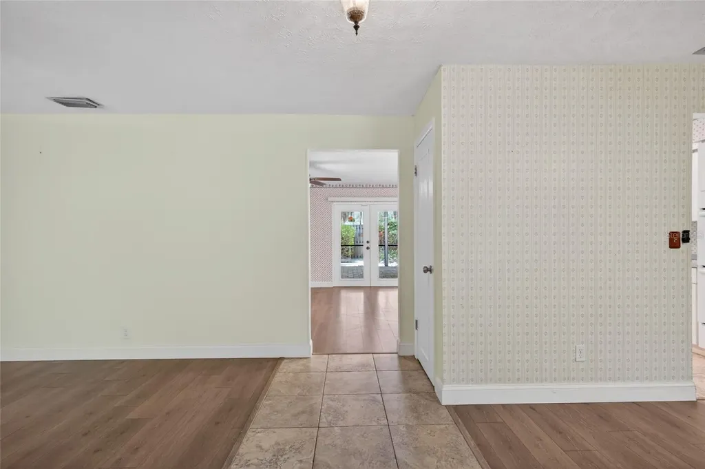 901 W River Drive Temple Terrace FL 33617