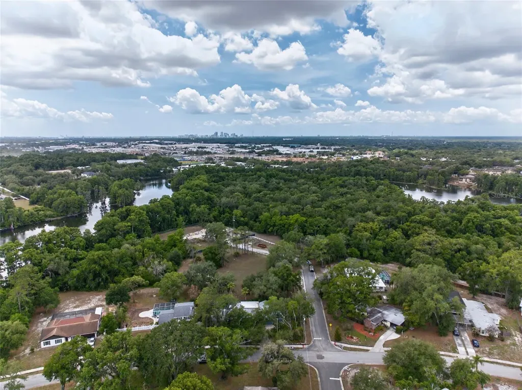 901 W River Drive Temple Terrace FL 33617