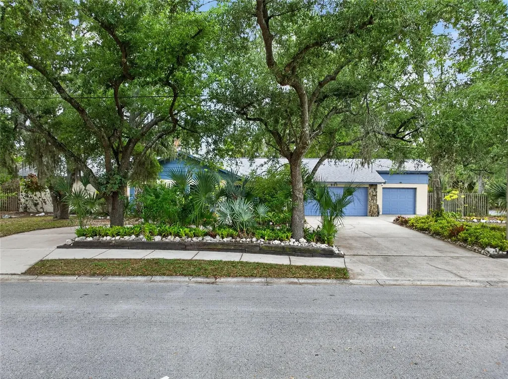 901 W River Drive Temple Terrace FL 33617