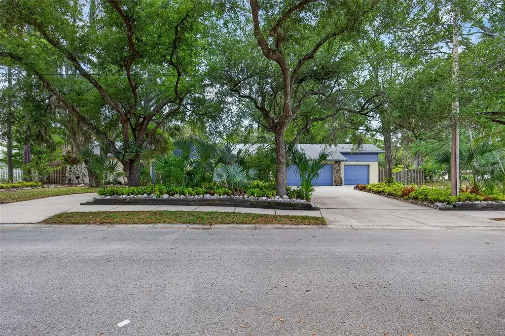 901 W River Drive Temple Terrace FL 33617