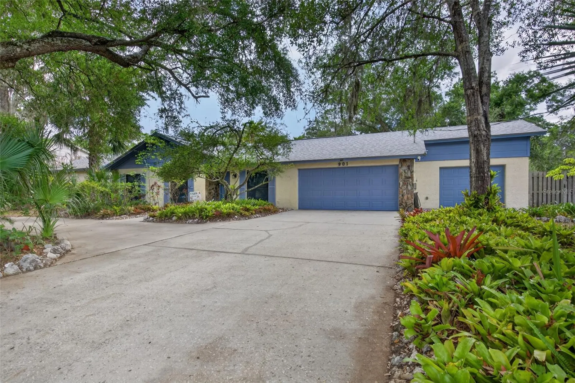 901 W River Drive Temple Terrace FL 33617