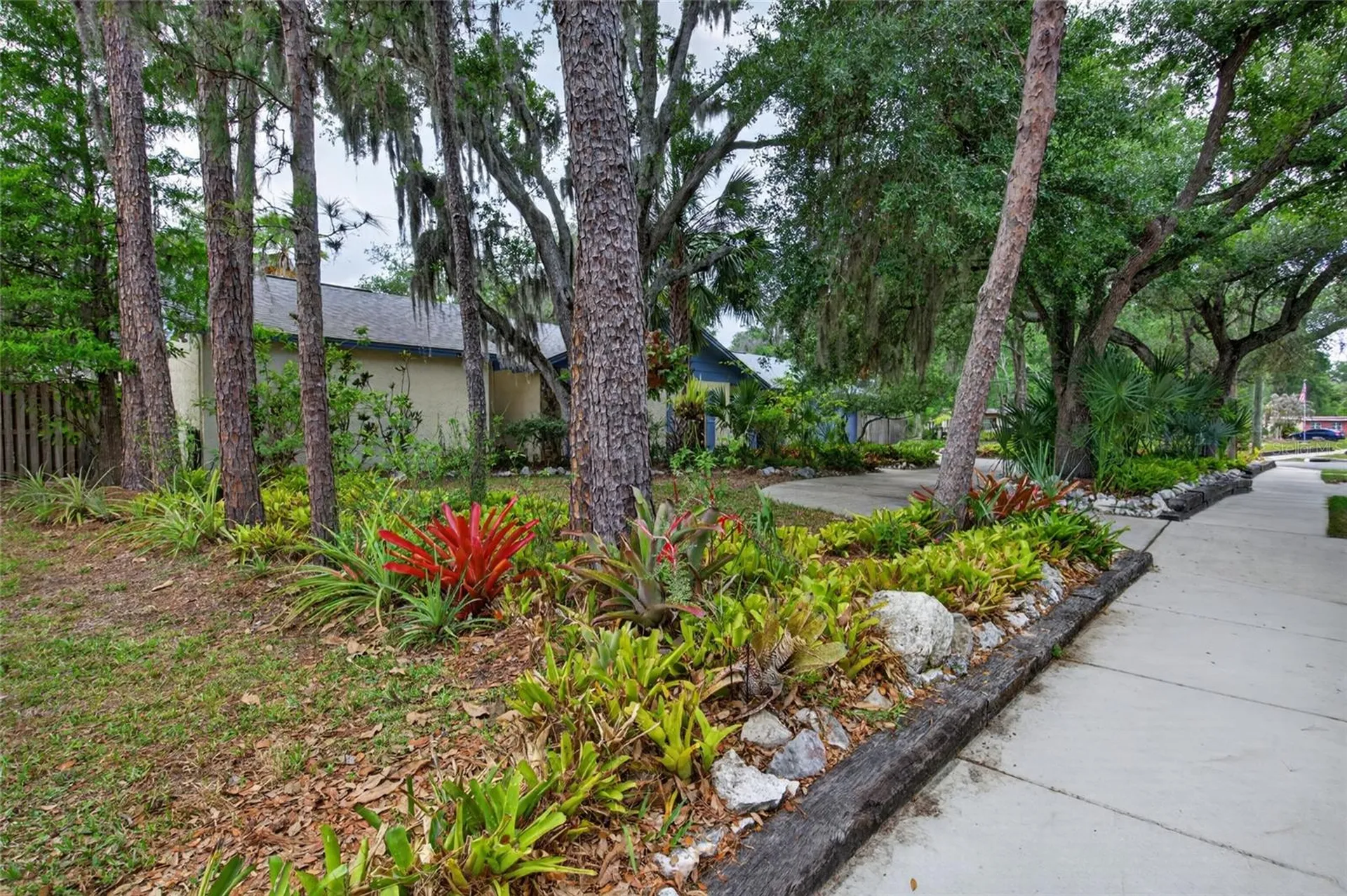 901 W River Drive Temple Terrace FL 33617