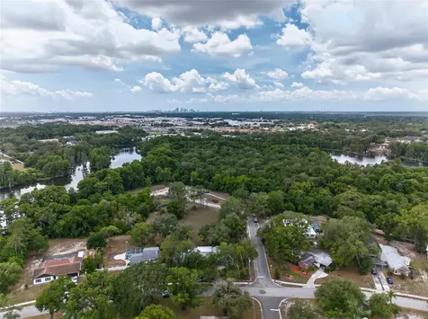 901 W River Drive Temple Terrace FL 33617