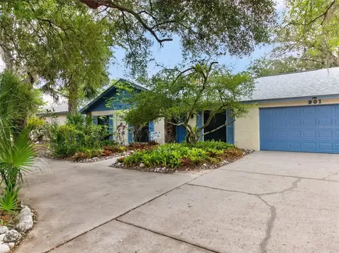 901 W River Drive Temple Terrace FL 33617
