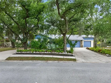 901 W River Drive Temple Terrace FL 33617
