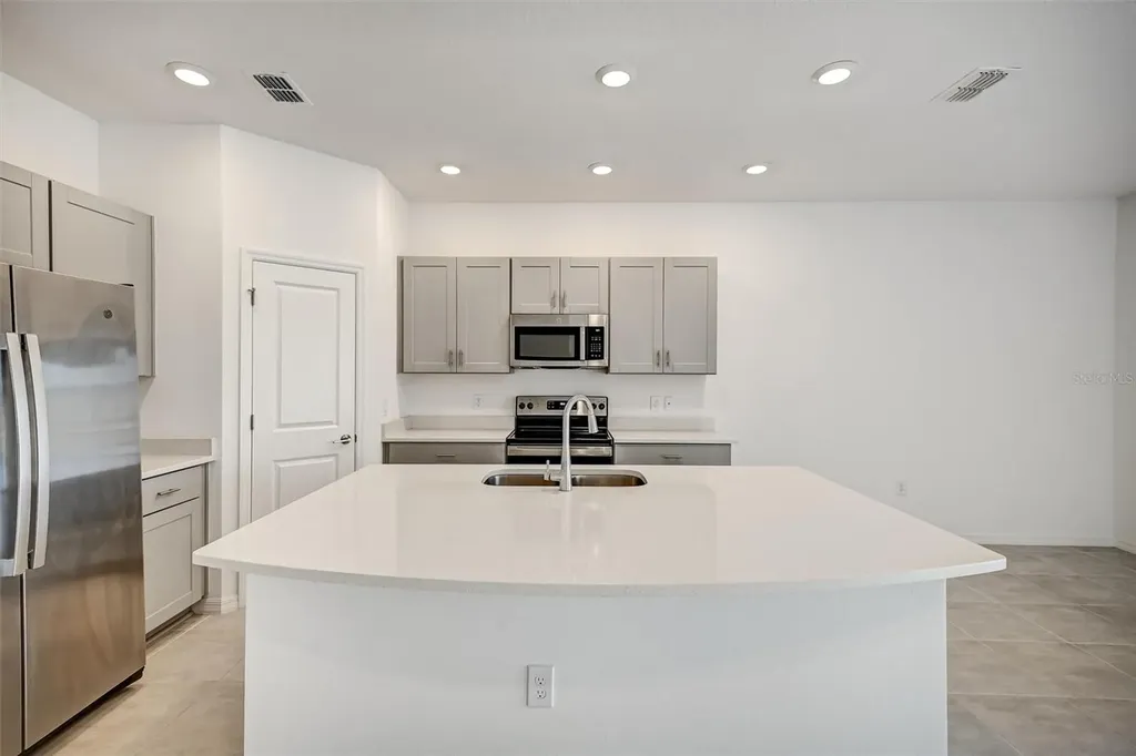 1325 N Anchor Bend Way Kissimmee FL 34746