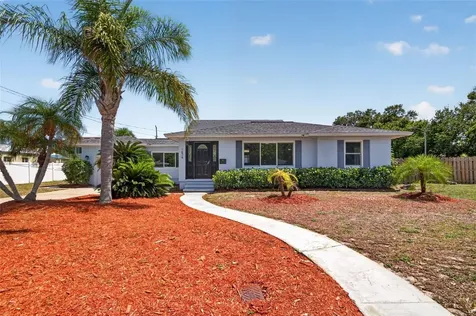 1674 34th Avenue N St Petersburg FL 33713