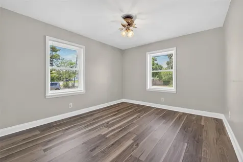 1674 34th Avenue N St Petersburg FL 33713