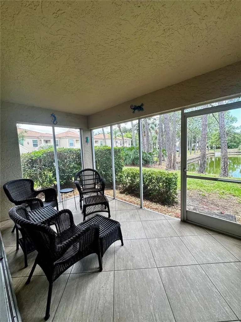 4377 Longmeadow Sarasota FL 34235