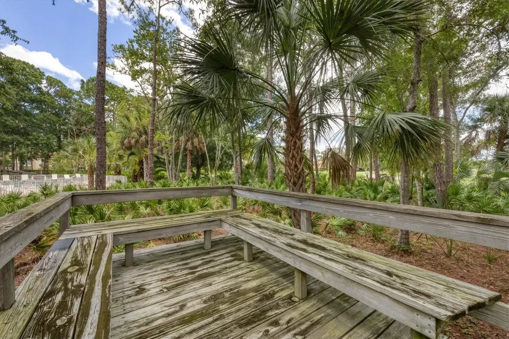 4377 Longmeadow Sarasota FL 34235