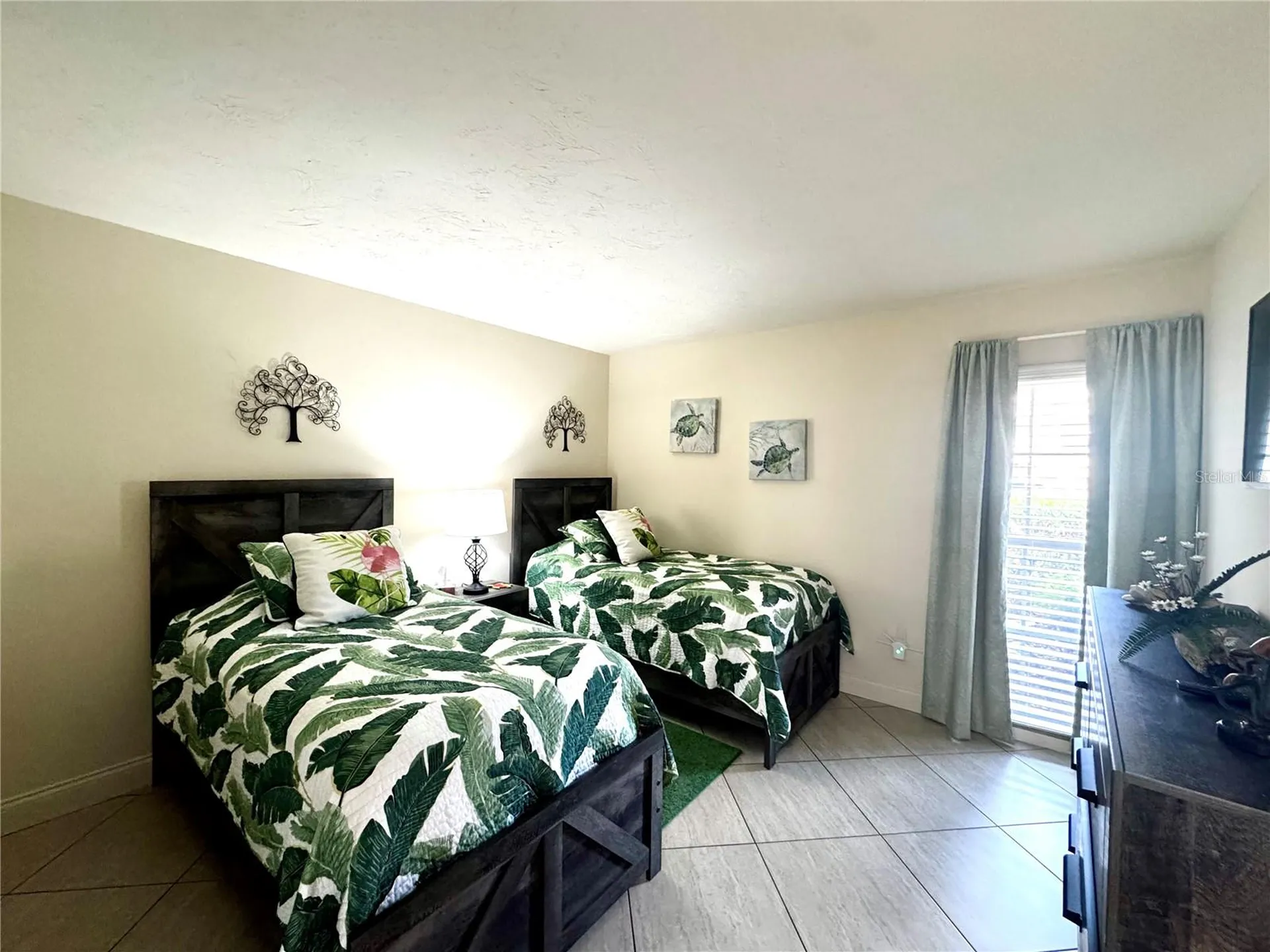 4377 Longmeadow Sarasota FL 34235