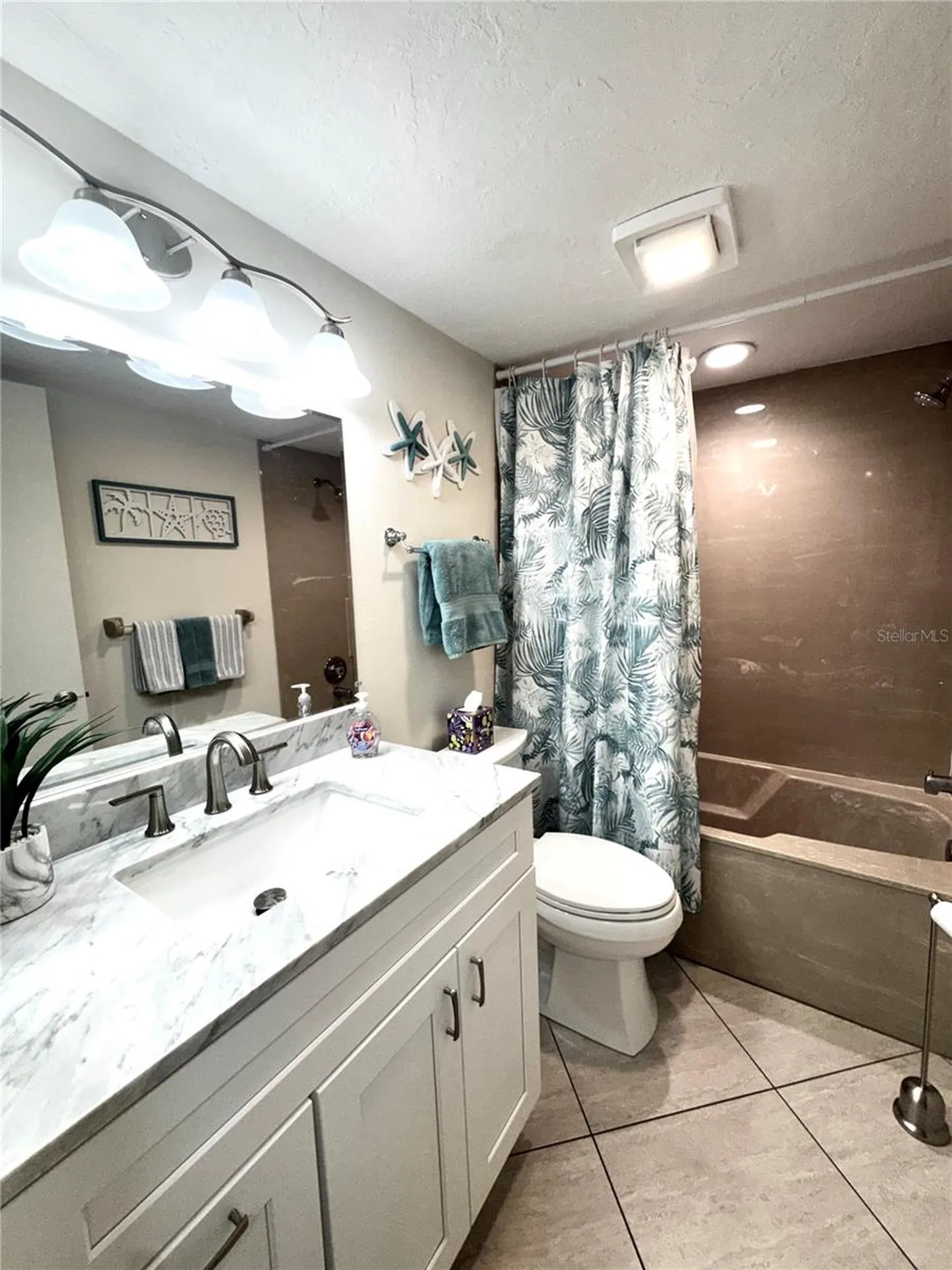 4377 Longmeadow Sarasota FL 34235