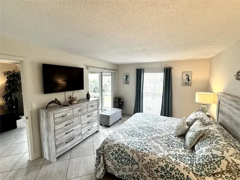 4377 Longmeadow Sarasota FL 34235