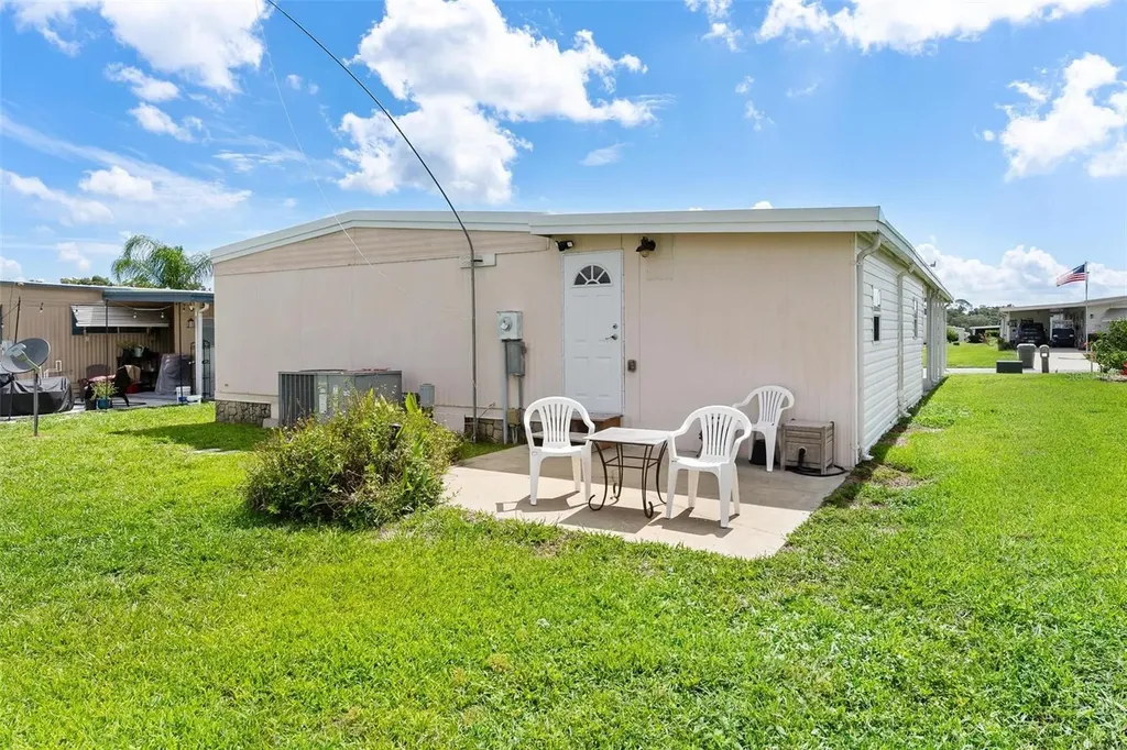 717 W Coach N Four Drive Leesburg FL 34748