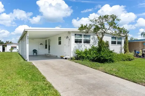 717 W Coach N Four Drive Leesburg FL 34748