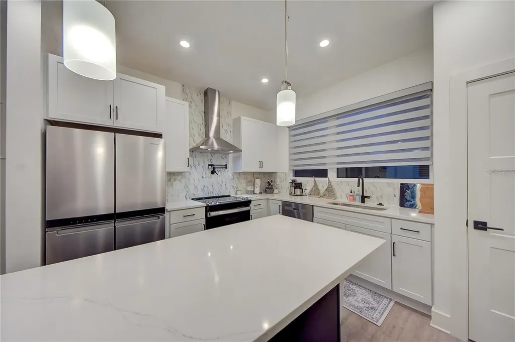 323 15th Street N St Petersburg FL 33705