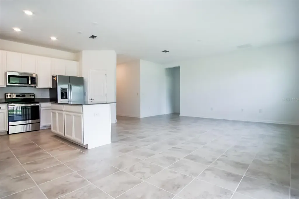 786 Citrus Reserve Boulevard Davenport FL 33837