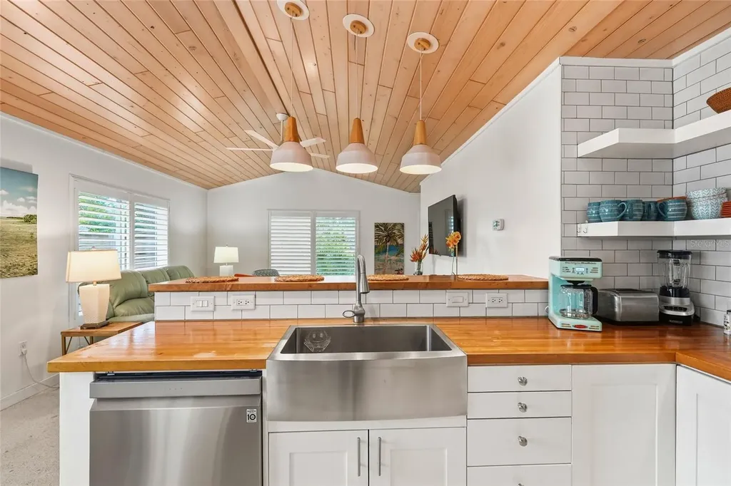 845 Highland Street Sarasota FL 34234