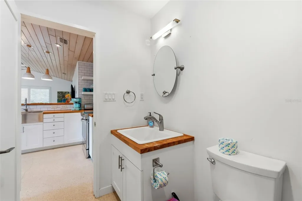 845 Highland Street Sarasota FL 34234