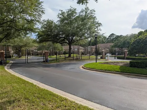 18842 Duquesne Drive Tampa FL 33647