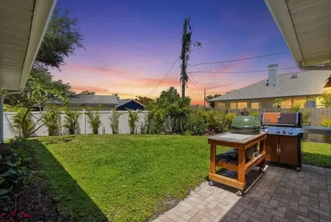 4503 4th Avenue Drive E Bradenton FL 34208
