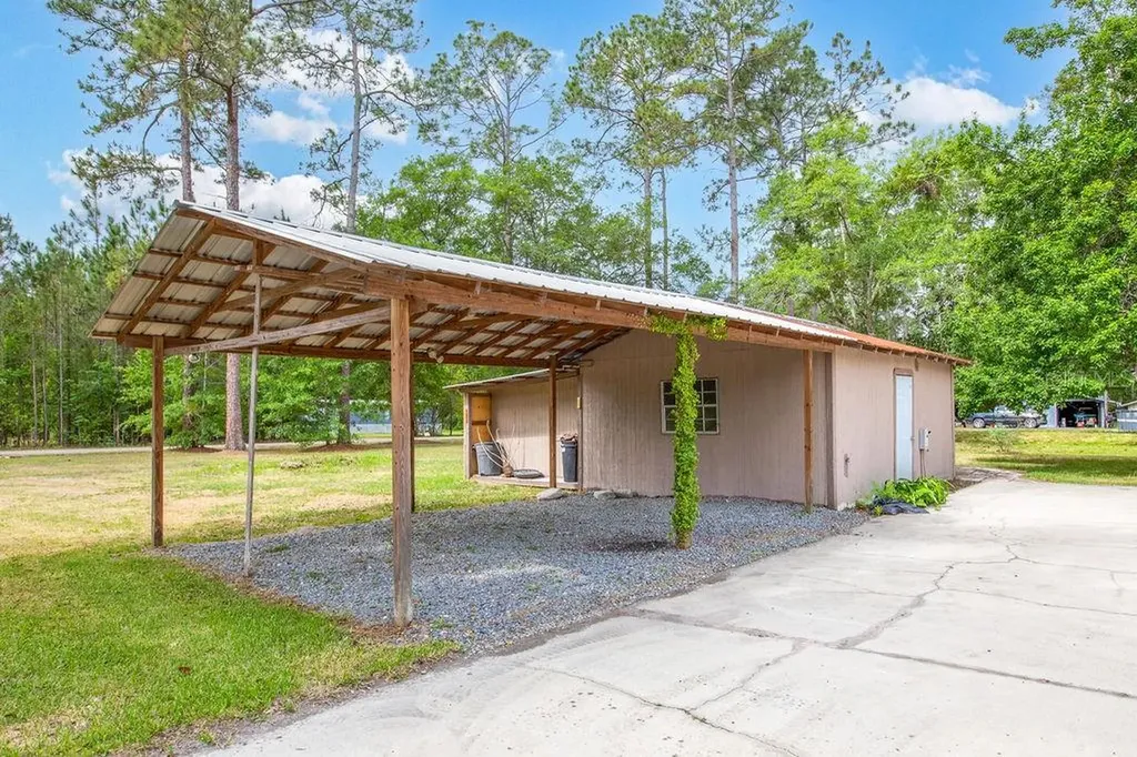2884 NW 197th Street Starke FL 32091