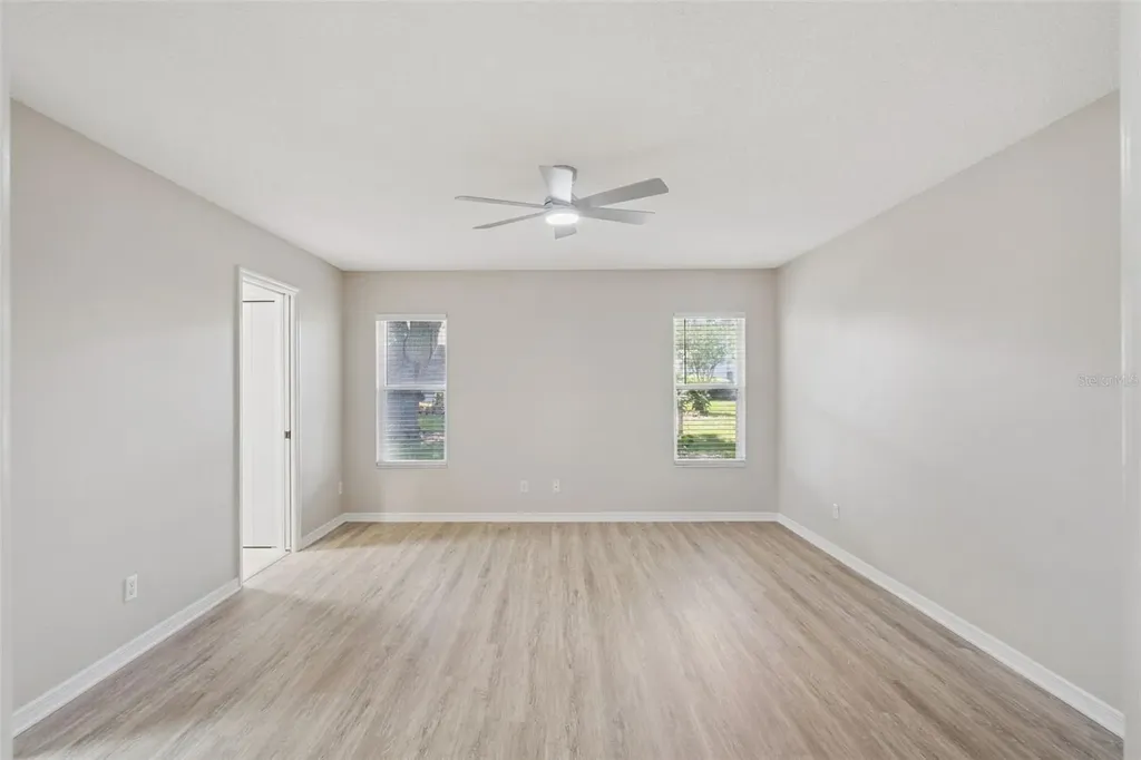 27211 Racquet Circle Leesburg FL 34748