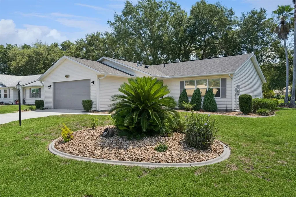 27211 Racquet Circle Leesburg FL 34748