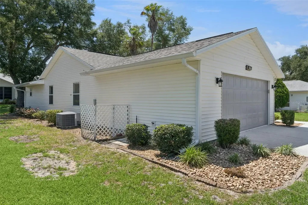 27211 Racquet Circle Leesburg FL 34748